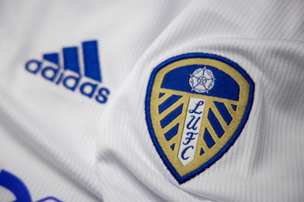 Logo of Leed United Football Club on the Jersey.