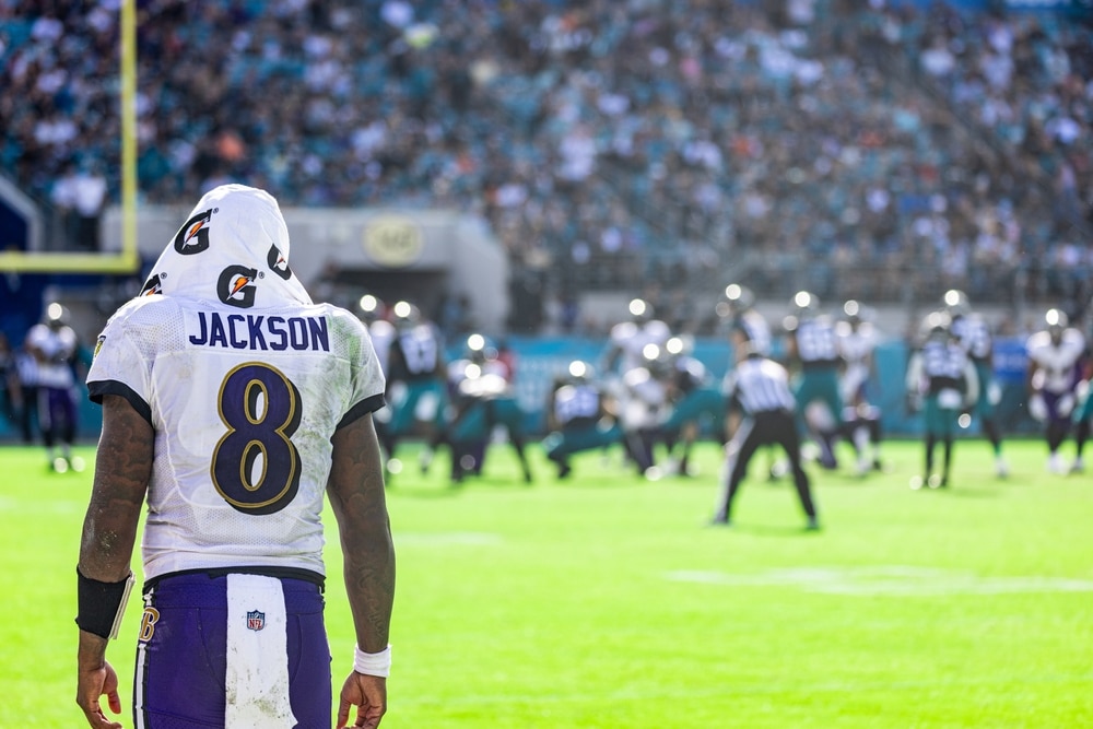 8 LAMAR JACKSON BALTIMORE RAVENS